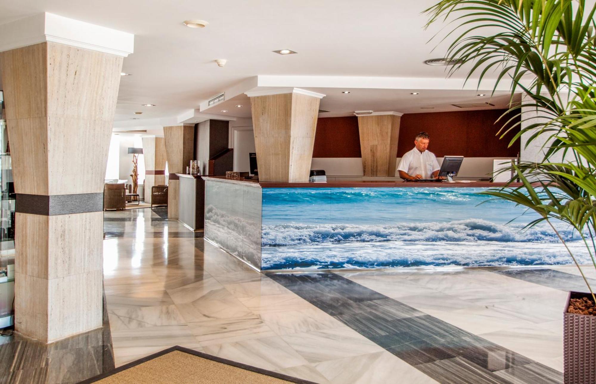 Hotel Catalonia Del Mar - Adults Only Cala Bona  Exterior foto